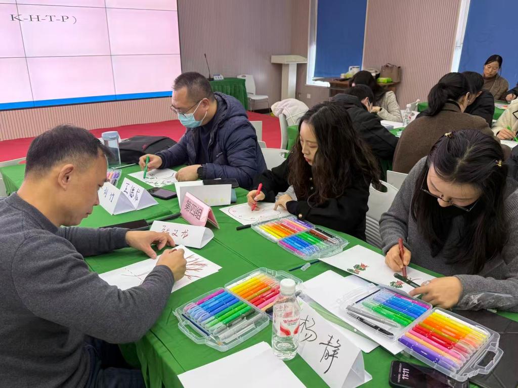 繪心啟航，賦能成長——我校成功舉辦輔導(dǎo)員繪畫心理輔導(dǎo)技能培訓(xùn)